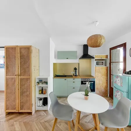 Jolie Maisonnette Paisible